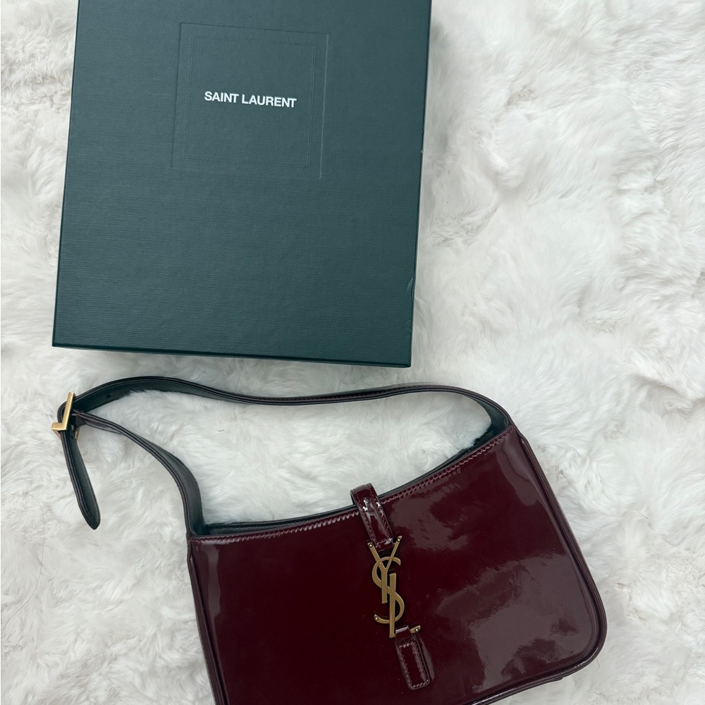 Saint Laurent Deep Red Patent Shoulder Bag - Picture 4 of 5